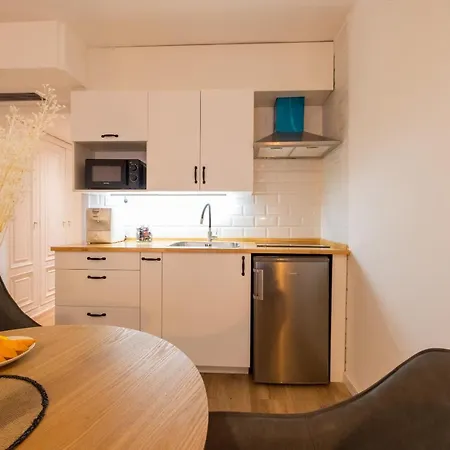 Florit Flats - The Apolo Appartamento
