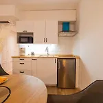 Florit Flats - The Apolo Appartement