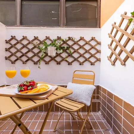 Florit Flats - The Apolo Loft Апартаменты